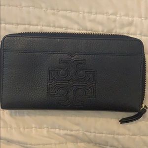 Tory Burch wallet